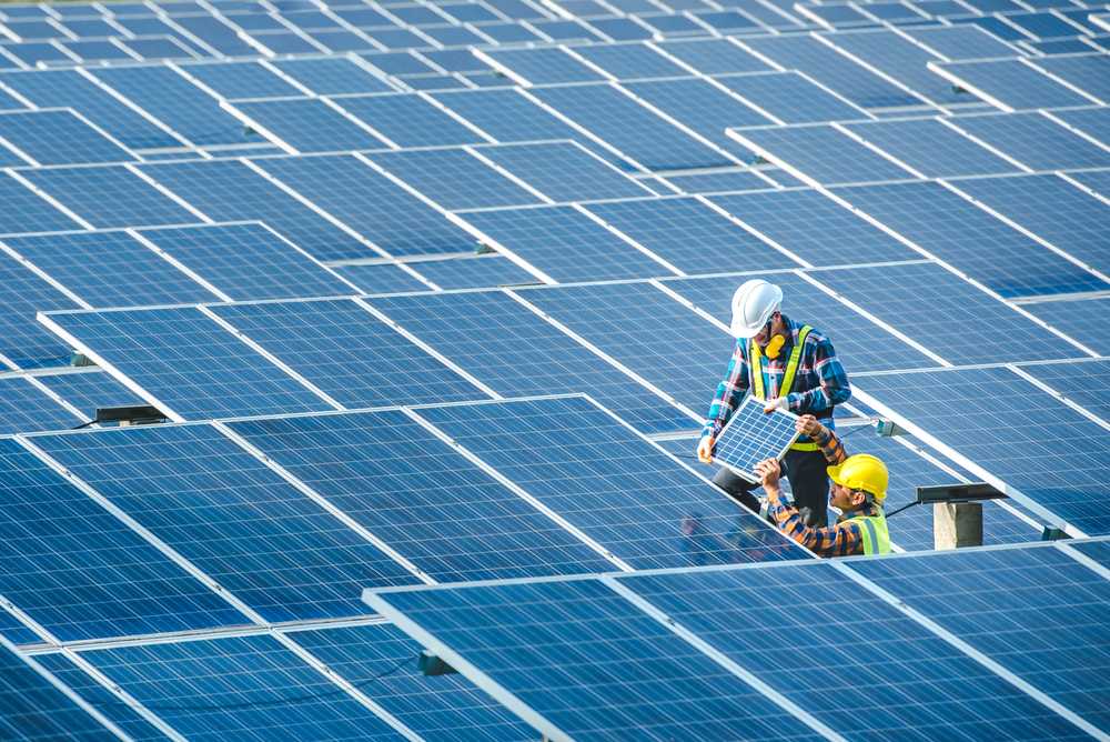 installation of solar panels by energy transition consultants